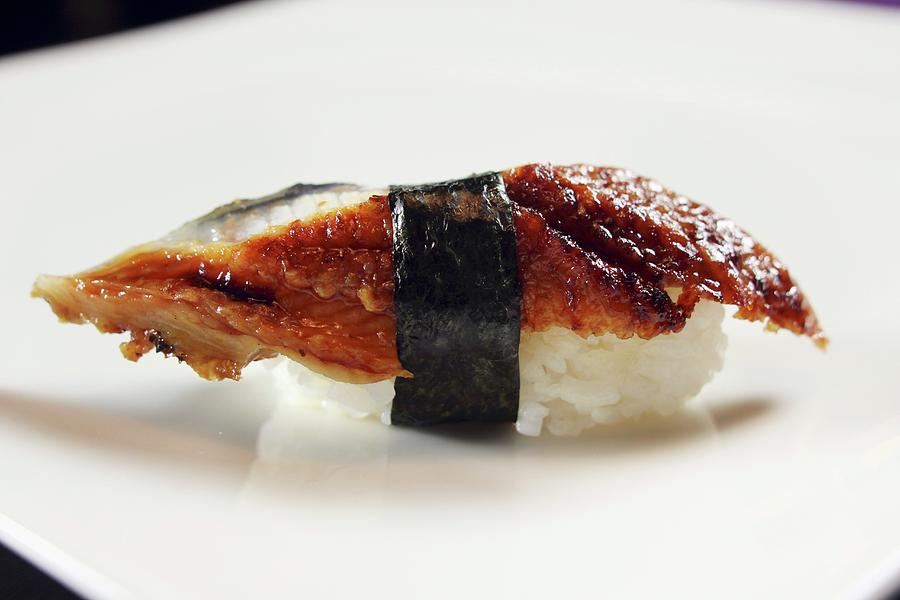 Nigiri Paling (2 stuks)
